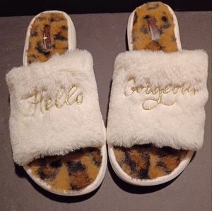 Marilyn monroe "Hello Gorgeous" slippers